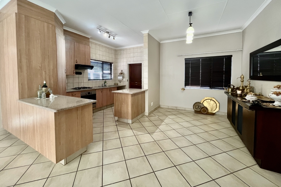 To Let 2 Bedroom Property for Rent in The Retreat Gauteng