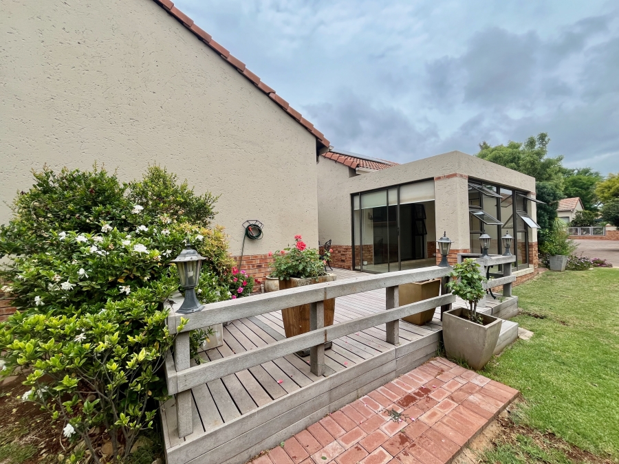 To Let 2 Bedroom Property for Rent in The Retreat Gauteng