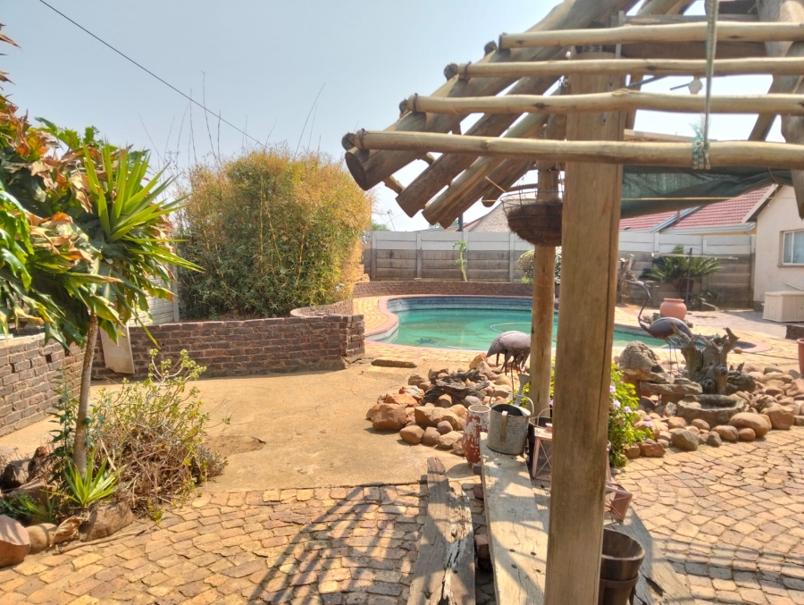 4 Bedroom Property for Sale in Modder East Gauteng