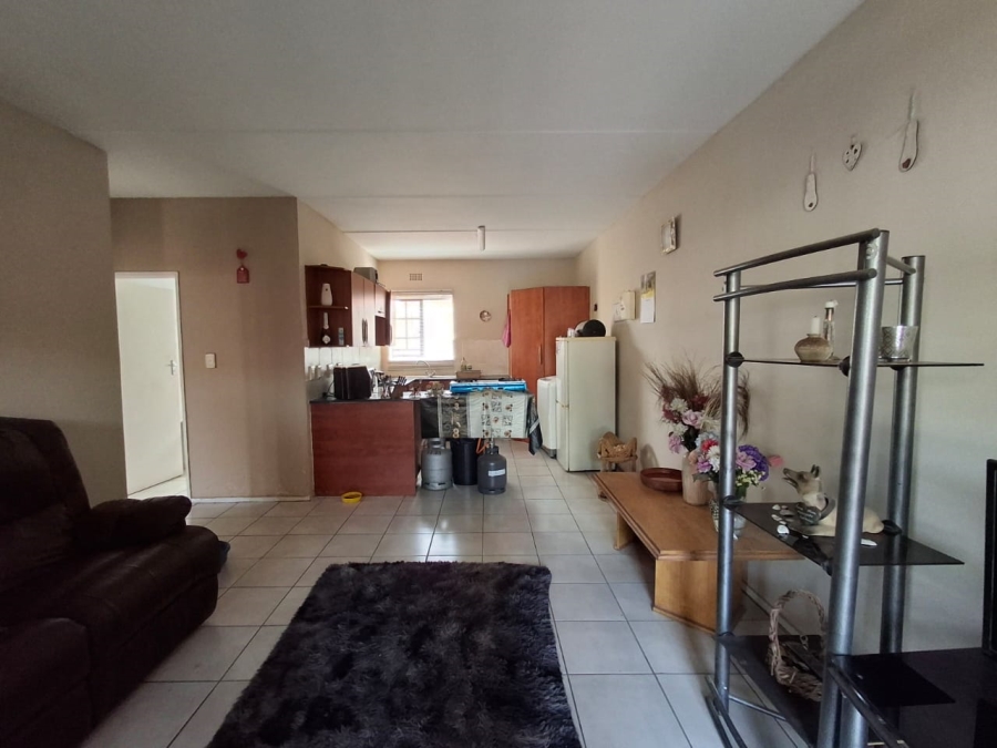 2 Bedroom Property for Sale in Sonneveld Gauteng