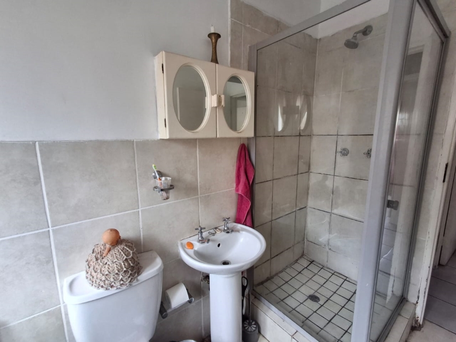 2 Bedroom Property for Sale in Sonneveld Gauteng