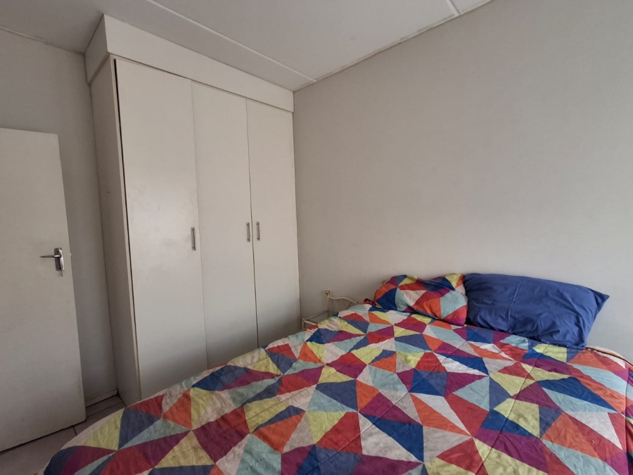 2 Bedroom Property for Sale in Sonneveld Gauteng