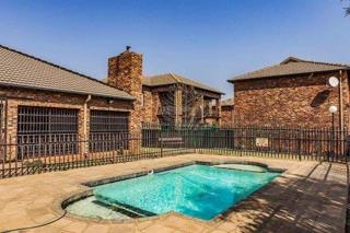 2 Bedroom Property for Sale in Sonneveld Gauteng