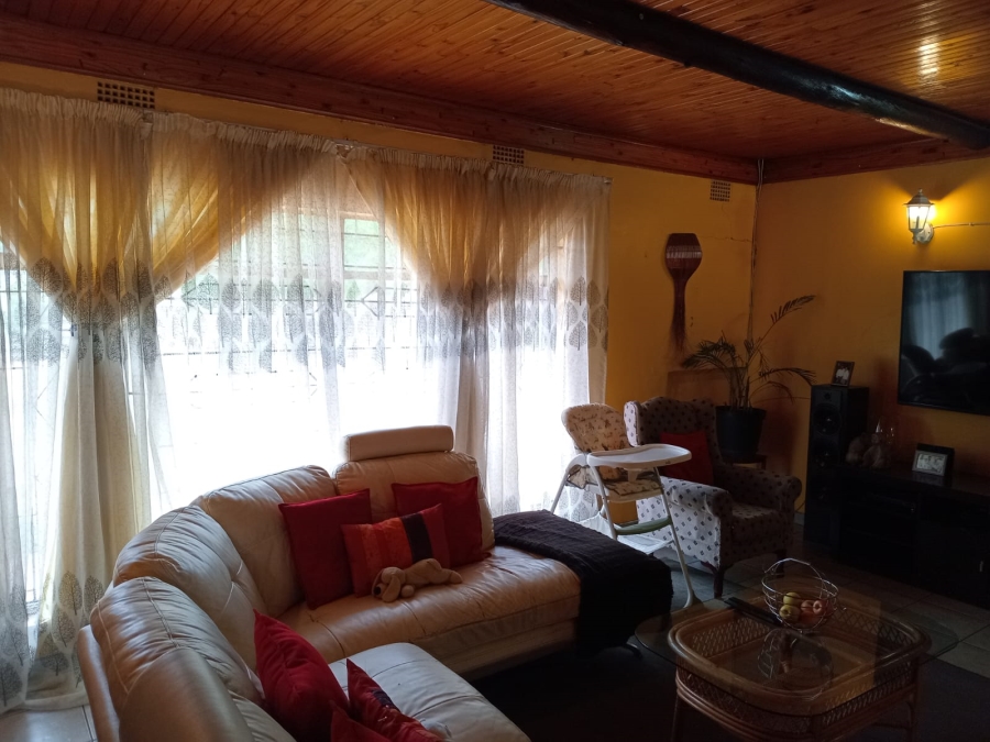 To Let 3 Bedroom Property for Rent in Unitas Park Gauteng