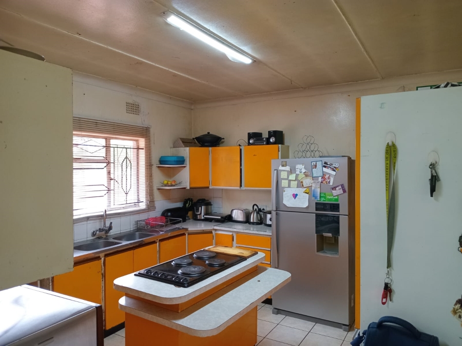 To Let 3 Bedroom Property for Rent in Unitas Park Gauteng