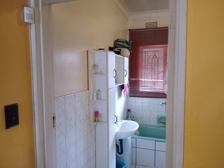 To Let 3 Bedroom Property for Rent in Unitas Park Gauteng