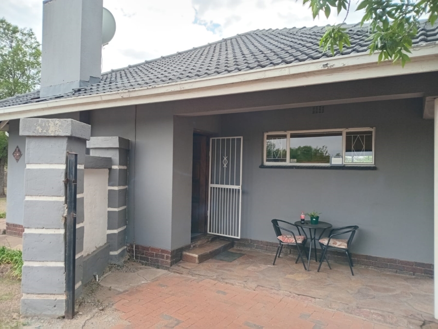 To Let 3 Bedroom Property for Rent in Unitas Park Gauteng