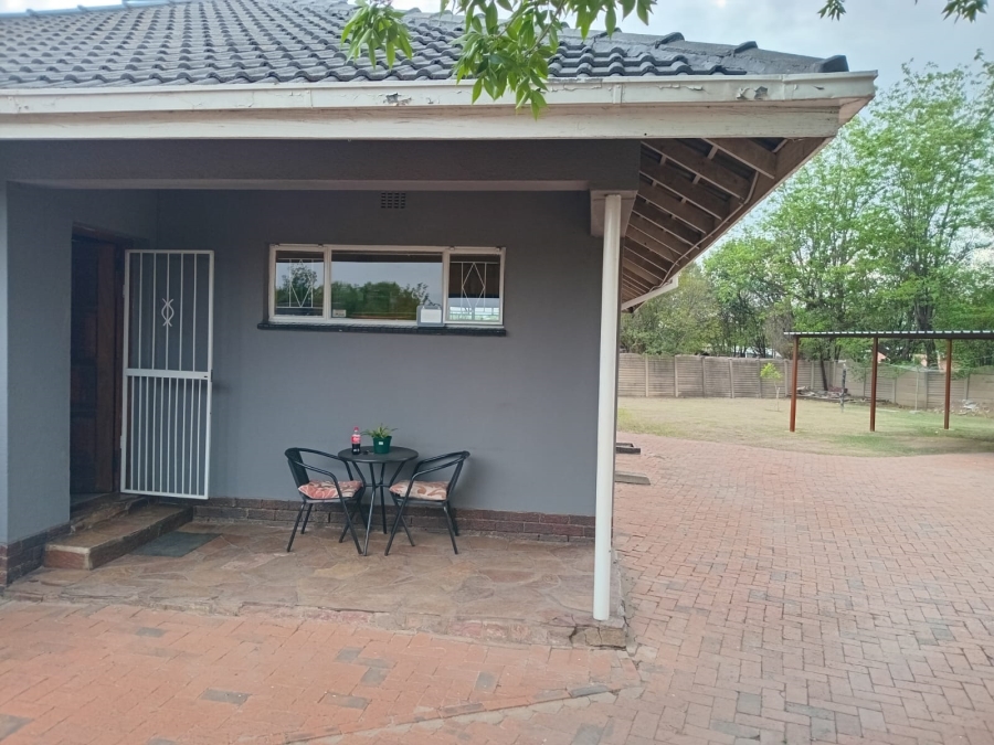 To Let 3 Bedroom Property for Rent in Unitas Park Gauteng