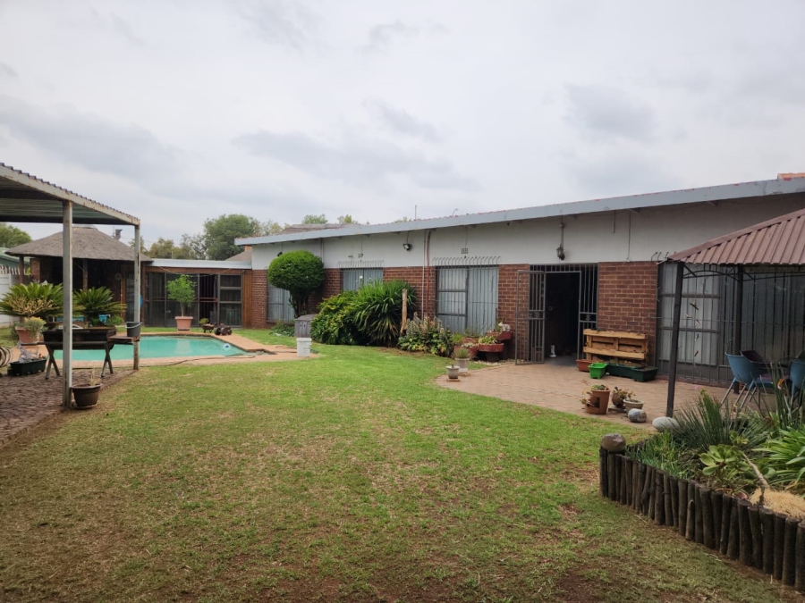 4 Bedroom Property for Sale in Brenthurst Gauteng