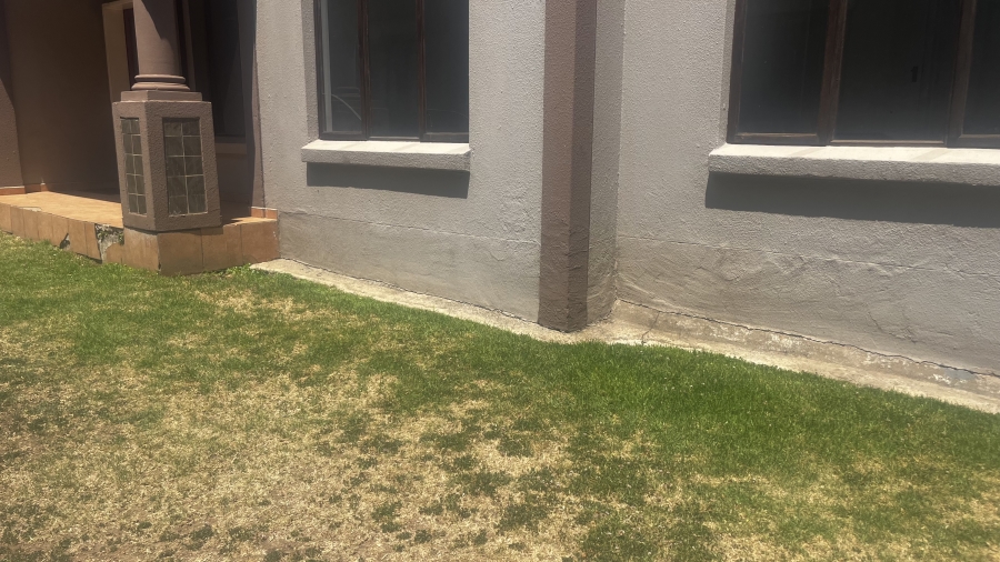 2 Bedroom Property for Sale in Helderwyk Gauteng