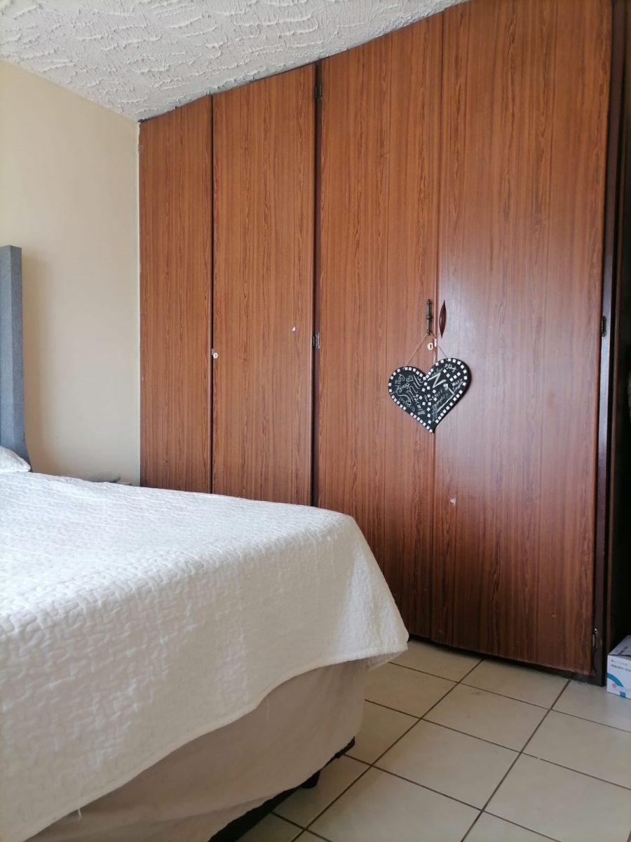 2 Bedroom Property for Sale in Silverton Gauteng