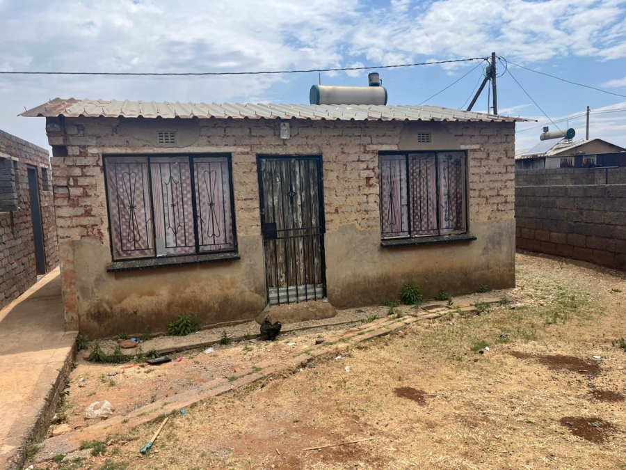 1 Bedroom Property for Sale in Kwenele Gauteng