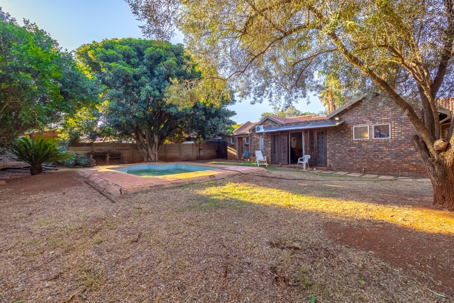 4 Bedroom Property for Sale in Doornpoort Gauteng