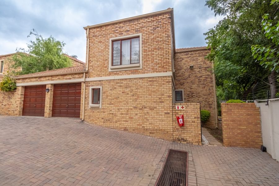 4 Bedroom Property for Sale in Fourways Gauteng