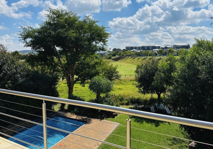 4 Bedroom Property for Sale in Waterfall Country Village Gauteng