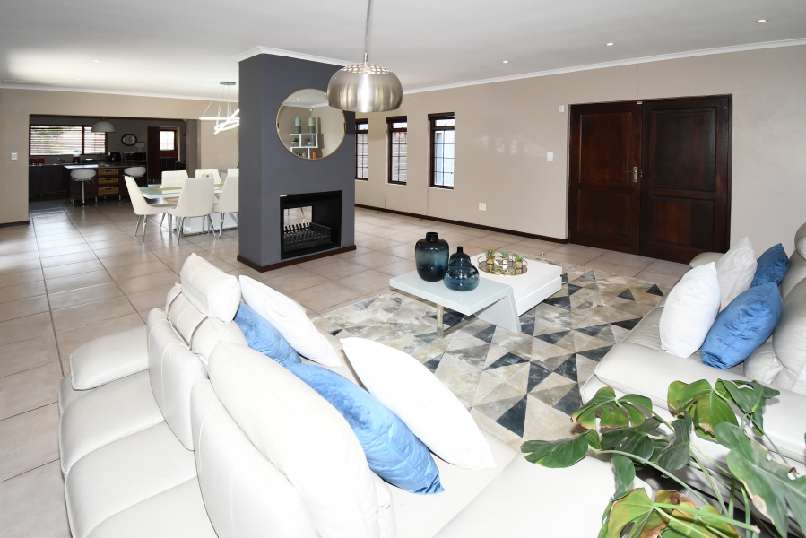 3 Bedroom Property for Sale in Carlswald Gauteng