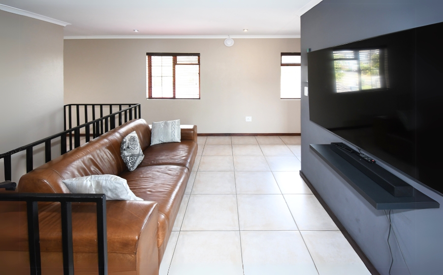 3 Bedroom Property for Sale in Carlswald Gauteng