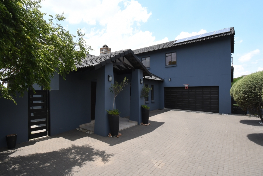 3 Bedroom Property for Sale in Carlswald Gauteng