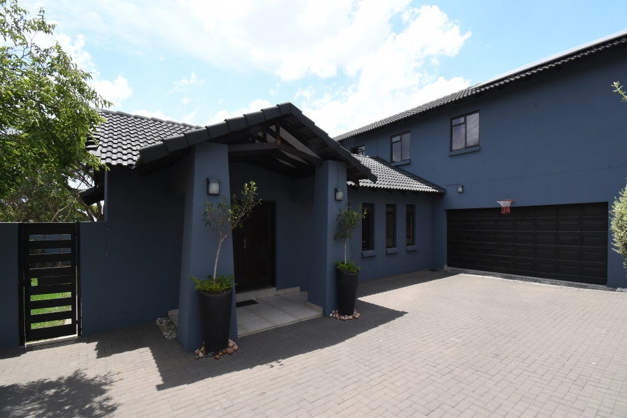 3 Bedroom Property for Sale in Carlswald Gauteng