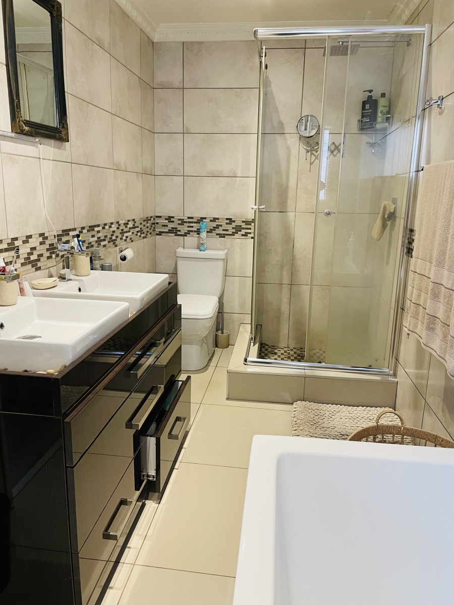 13 Bedroom Property for Sale in Rangeview Gauteng