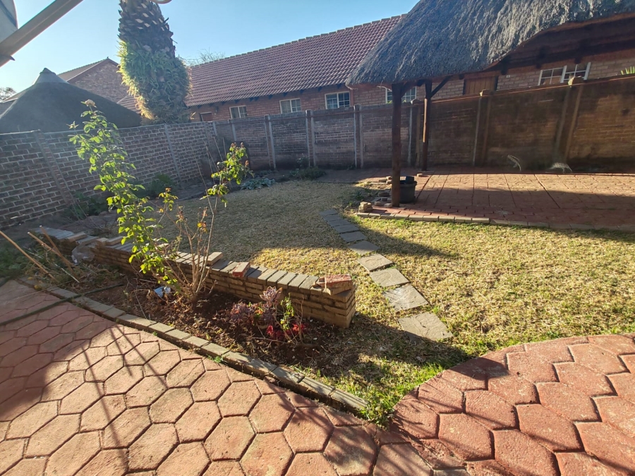 3 Bedroom Property for Sale in Annlin Gauteng