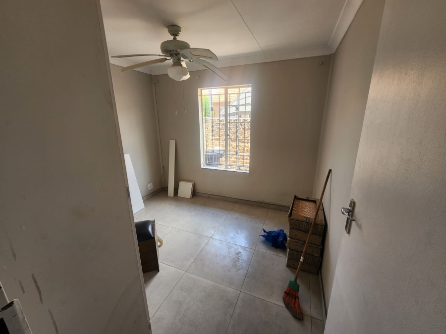 3 Bedroom Property for Sale in Annlin Gauteng