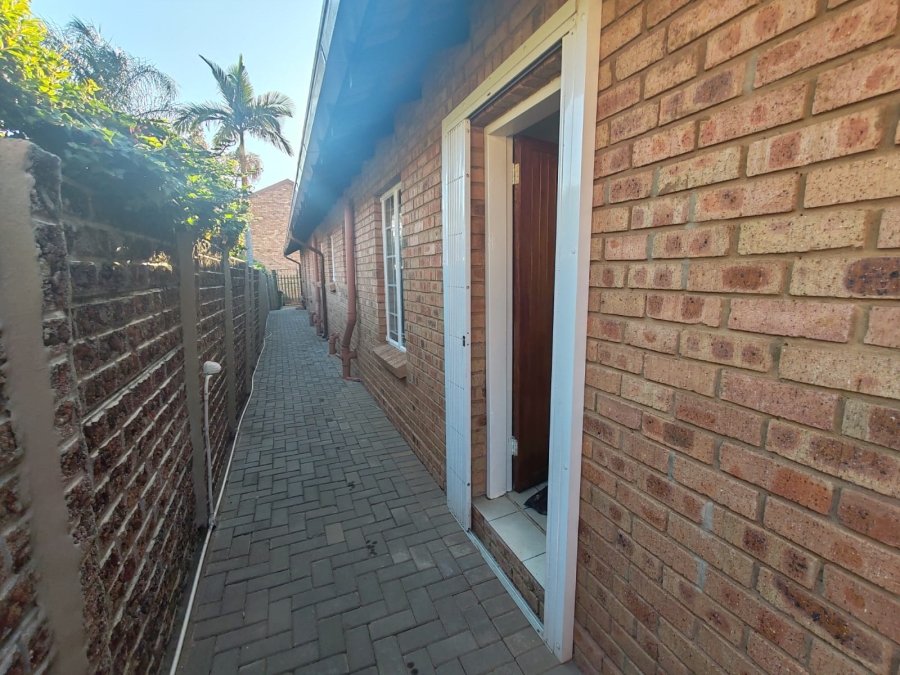 3 Bedroom Property for Sale in Annlin Gauteng