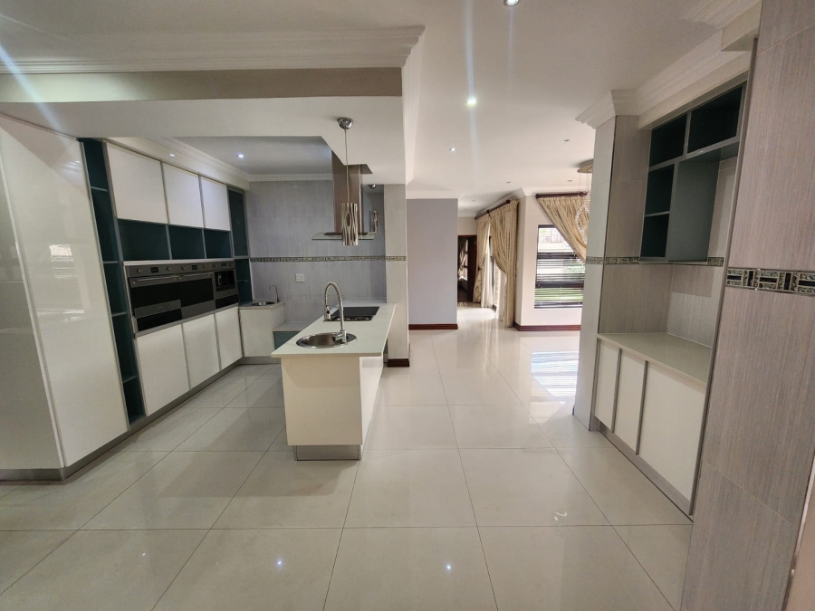 4 Bedroom Property for Sale in Zambezi Country Estate Gauteng