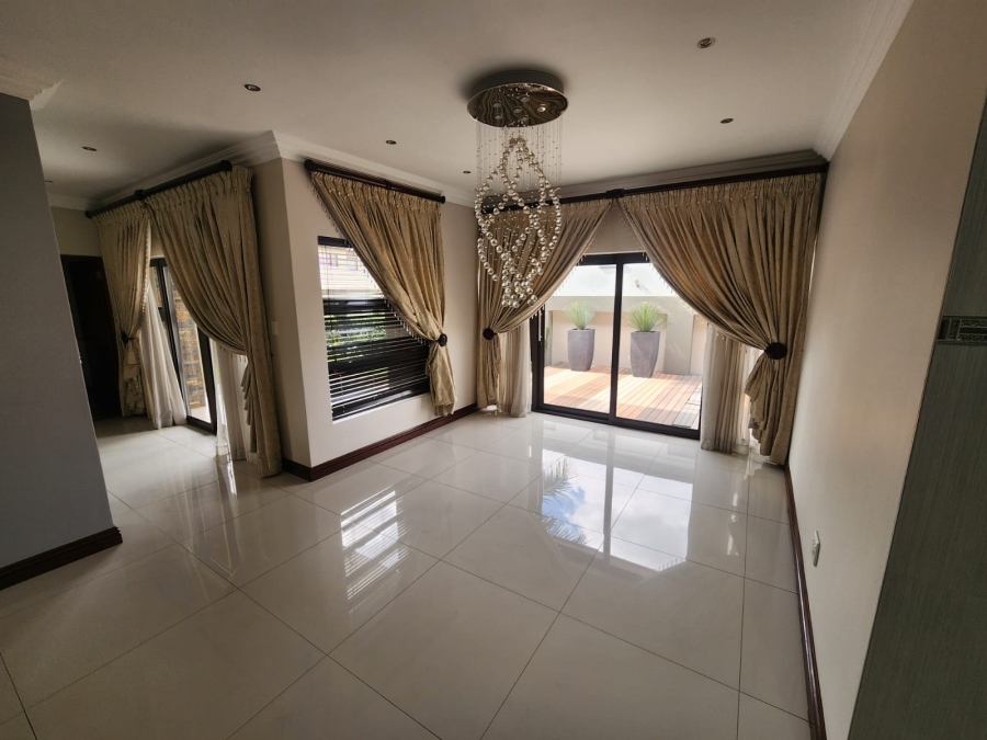 4 Bedroom Property for Sale in Zambezi Country Estate Gauteng