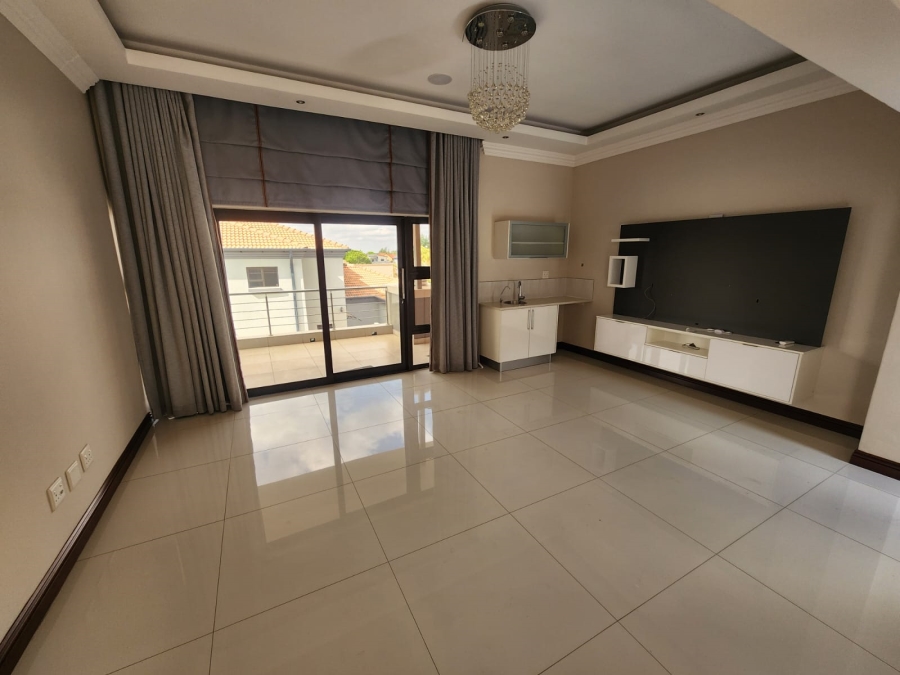 4 Bedroom Property for Sale in Zambezi Country Estate Gauteng