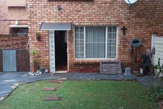 To Let 2 Bedroom Property for Rent in Sinoville Gauteng