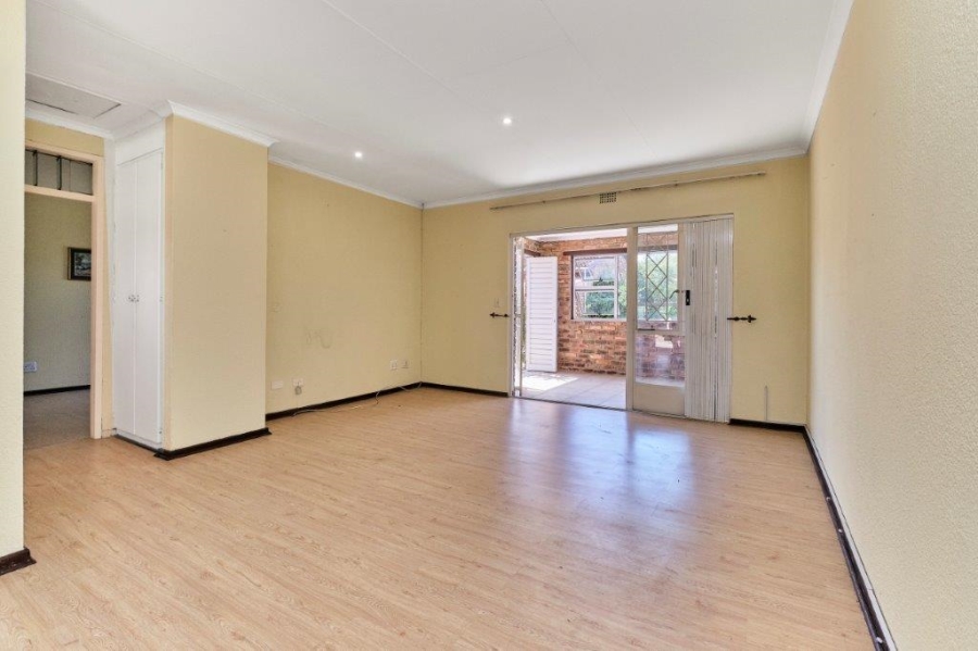 1 Bedroom Property for Sale in Bromhof Gauteng