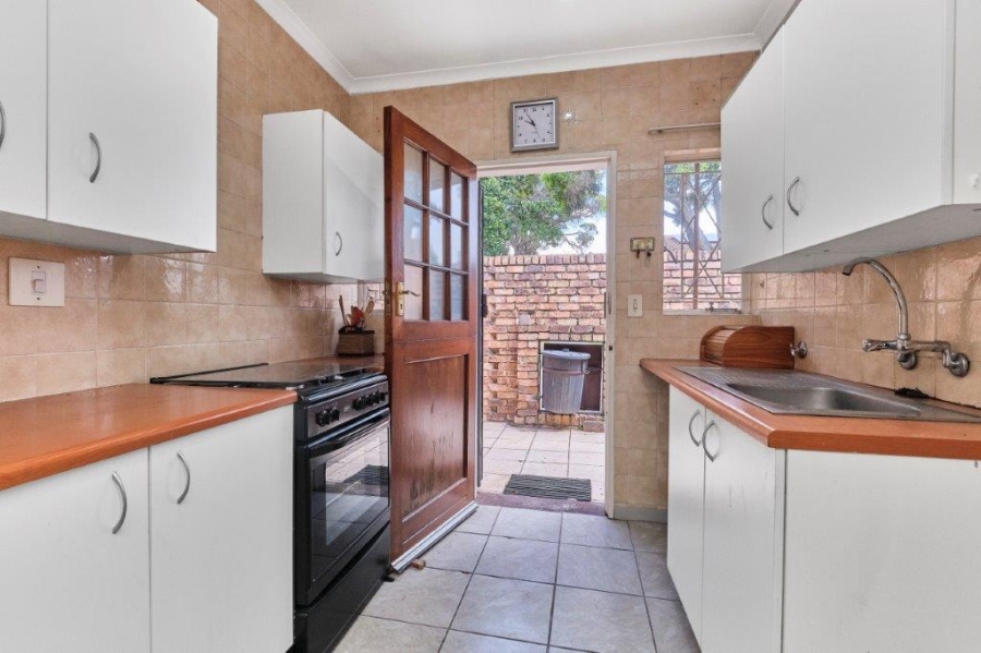 1 Bedroom Property for Sale in Bromhof Gauteng