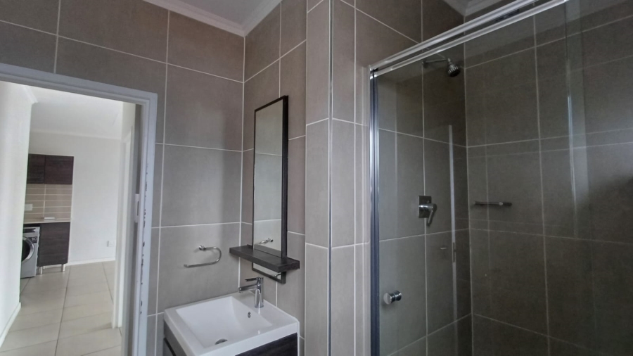 To Let 1 Bedroom Property for Rent in Oakdene Gauteng