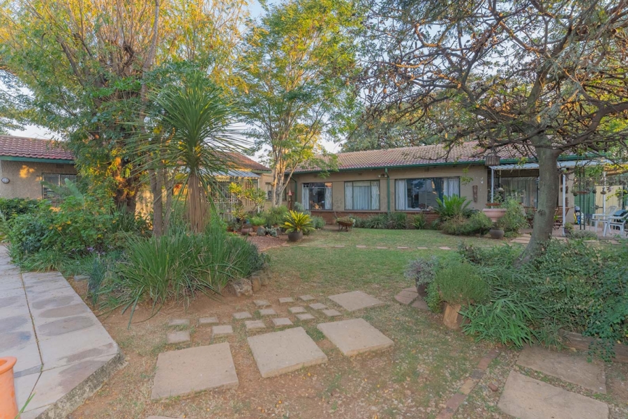 5 Bedroom Property for Sale in Meadowbrook Gauteng