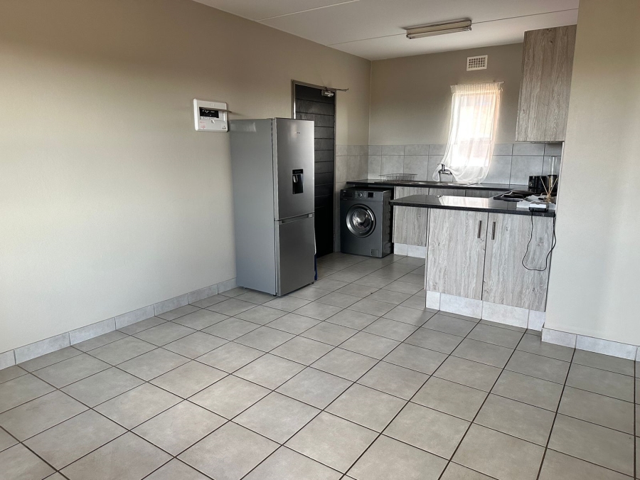 2 Bedroom Property for Sale in Heuweloord Gauteng