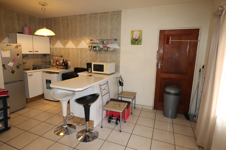 To Let 1 Bedroom Property for Rent in Allen Grove Gauteng