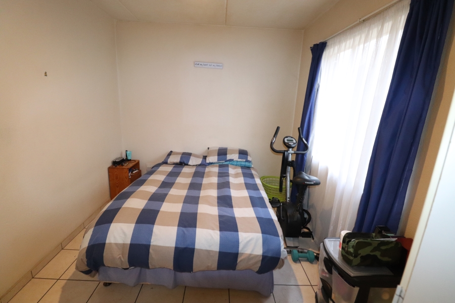 To Let 1 Bedroom Property for Rent in Allen Grove Gauteng