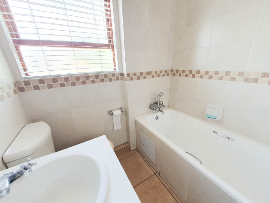 2 Bedroom Property for Sale in Paulshof Gauteng