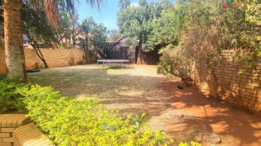 4 Bedroom Property for Sale in Halfway Gardens Gauteng