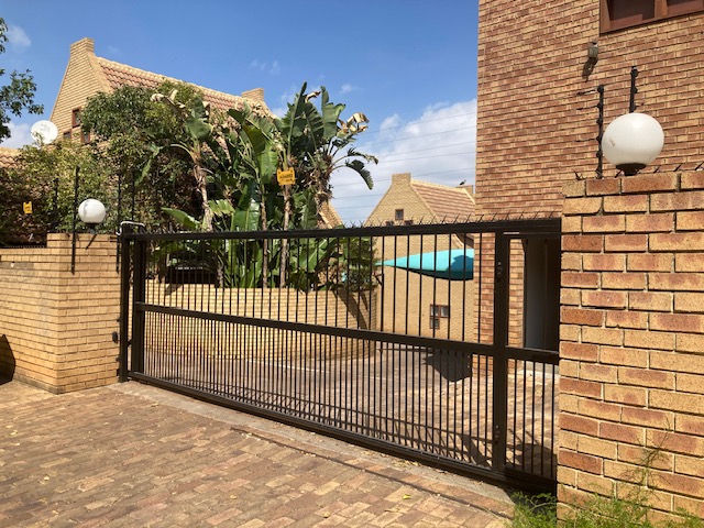 3 Bedroom Property for Sale in New Brighton Gauteng