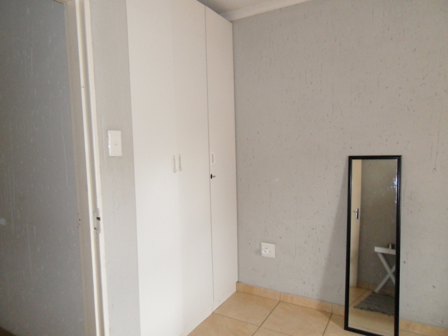 To Let 2 Bedroom Property for Rent in Lyndhurst Gauteng