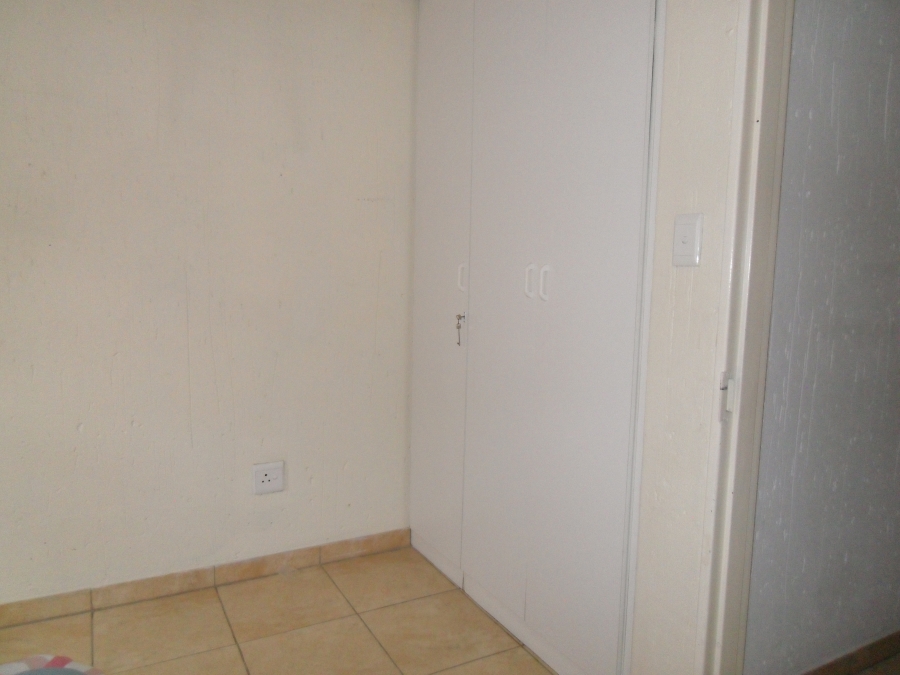 To Let 2 Bedroom Property for Rent in Lyndhurst Gauteng