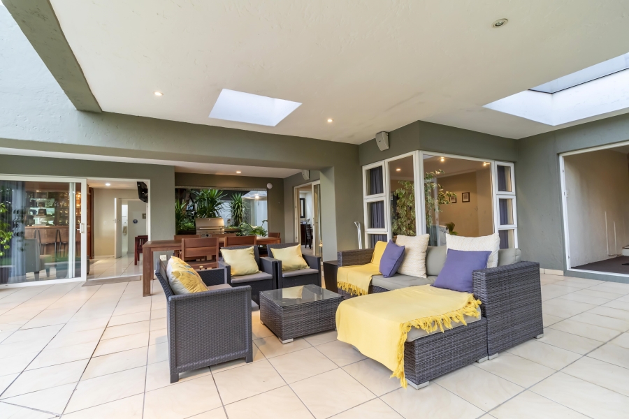 4 Bedroom Property for Sale in Hurlingham Manor Gauteng