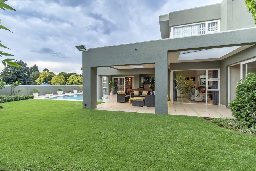 4 Bedroom Property for Sale in Hurlingham Manor Gauteng