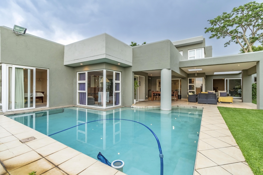 4 Bedroom Property for Sale in Hurlingham Manor Gauteng