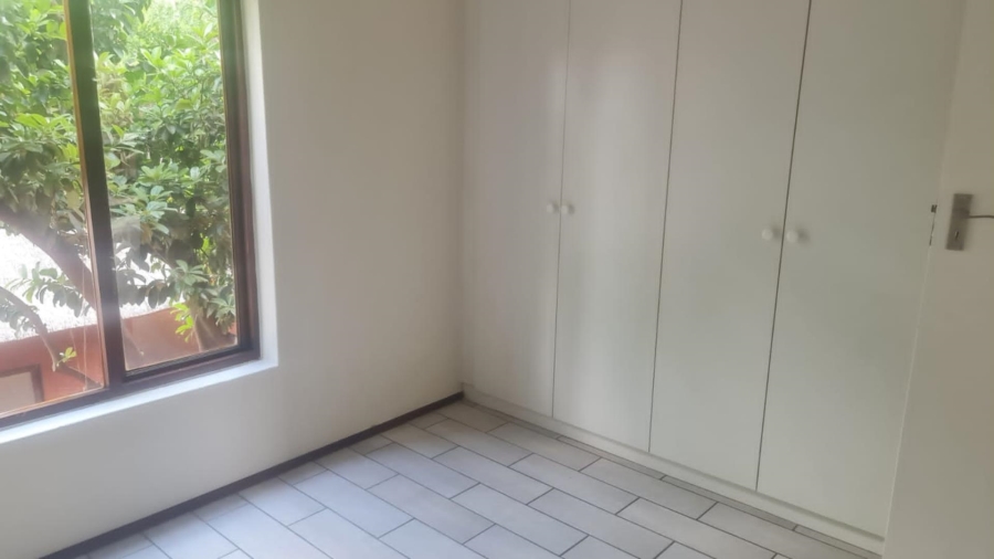 2 Bedroom Property for Sale in Sunninghill Gauteng