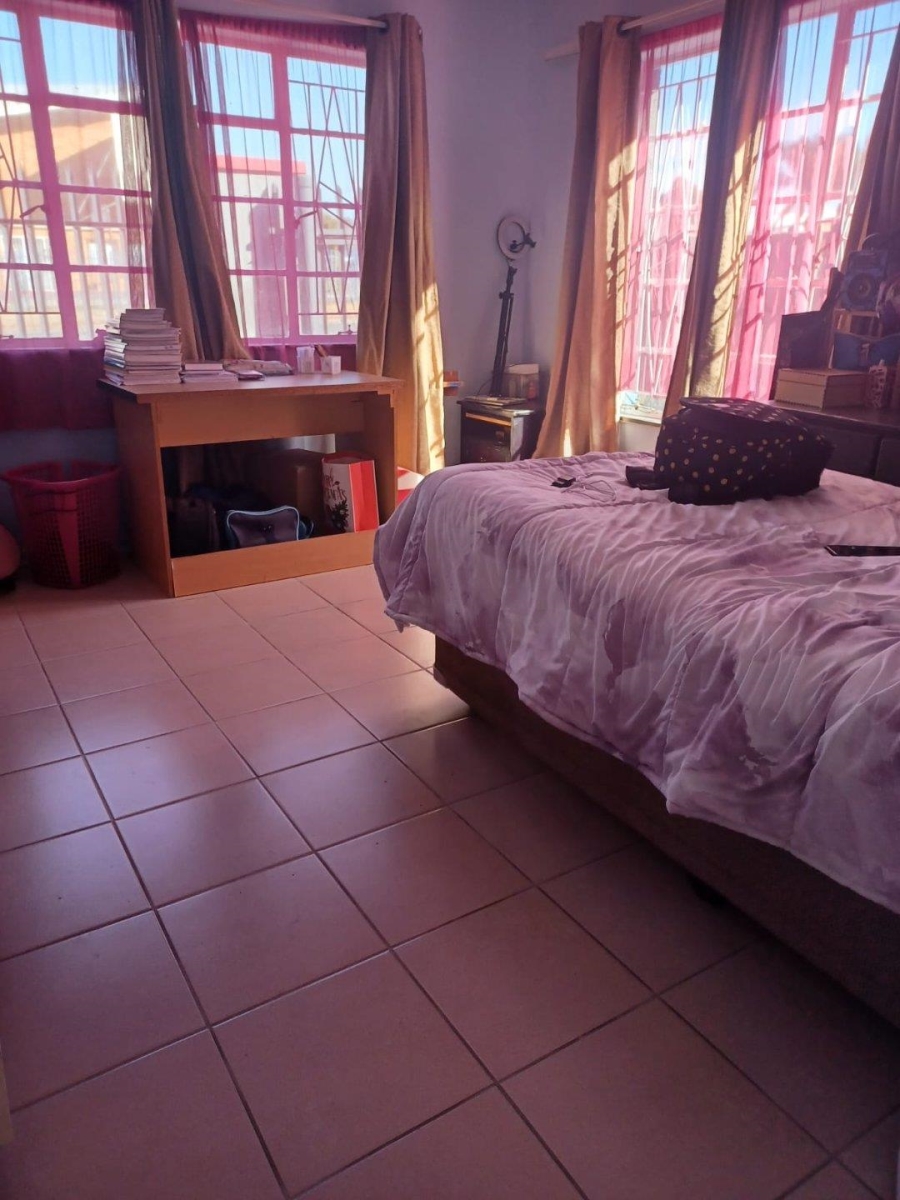 To Let 5 Bedroom Property for Rent in Krugersdorp West Gauteng