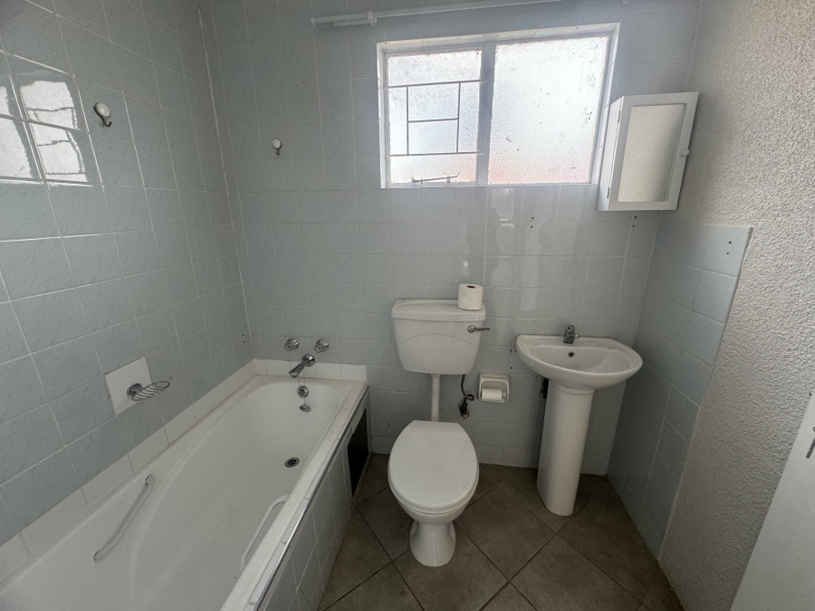 2 Bedroom Property for Sale in Germiston South Gauteng