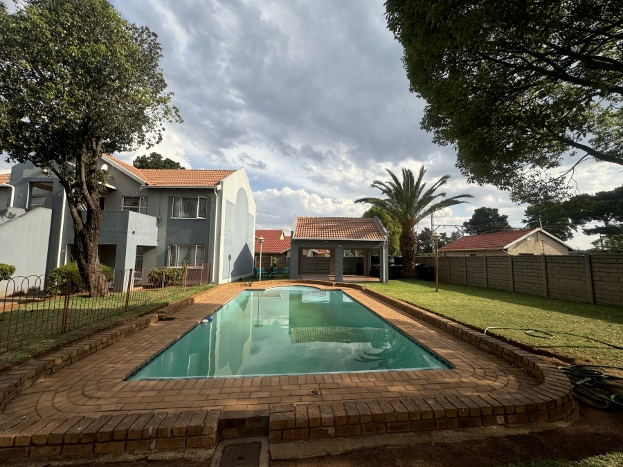 2 Bedroom Property for Sale in Germiston South Gauteng